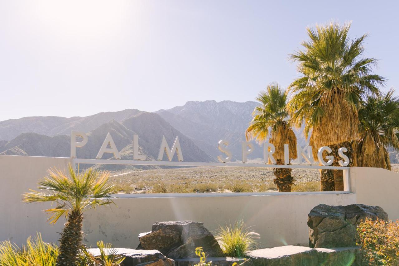 The V Powered By Sonder Hotel Palm Springs Exterior photo